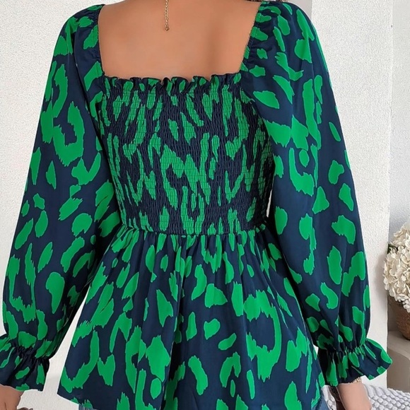 Women’s Leopard Print Ruffle Hem Shirred Blouse - Picture 3 of 7